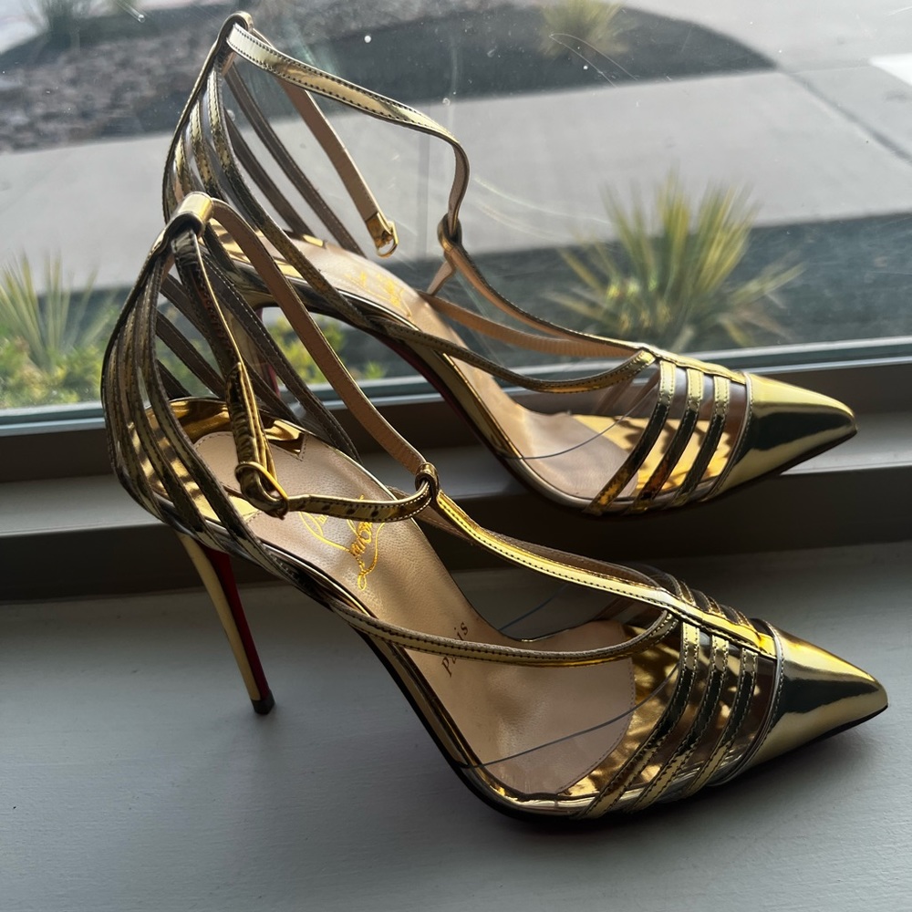 - Gold Christian Louboutin DECK 100 SPECCHIO